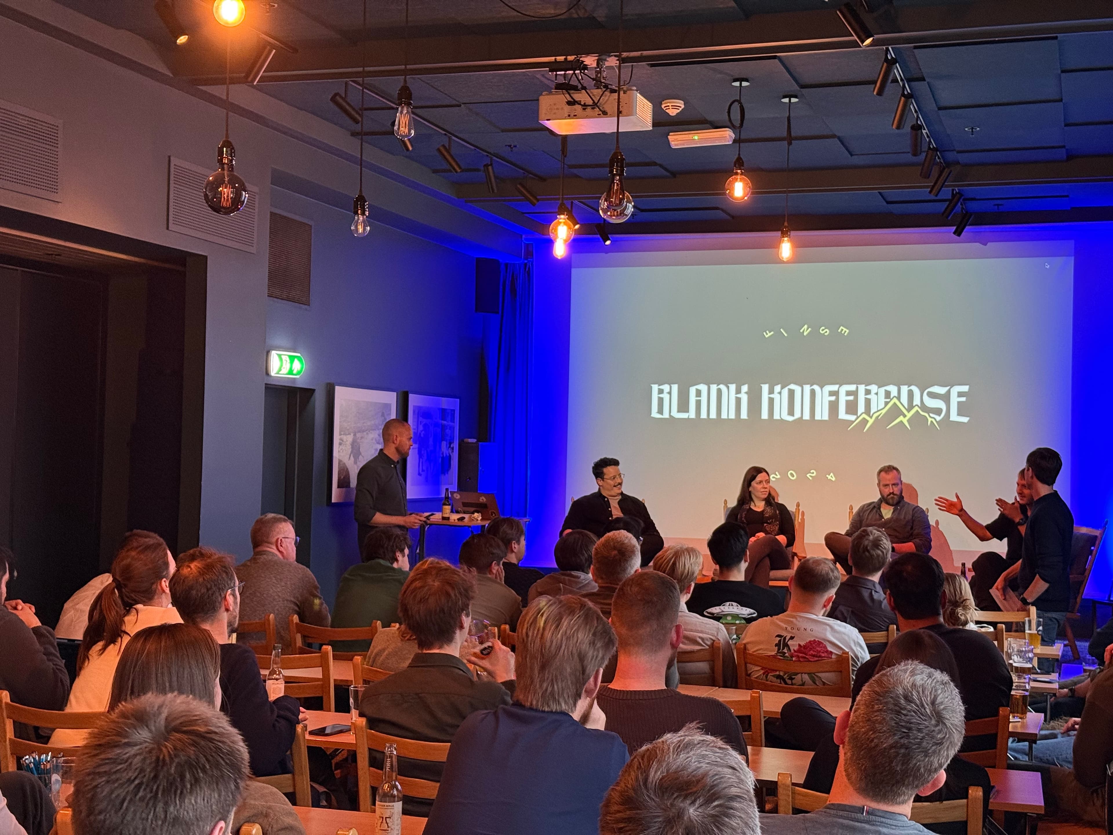 Konferansepanel på Blanks interne konferanse