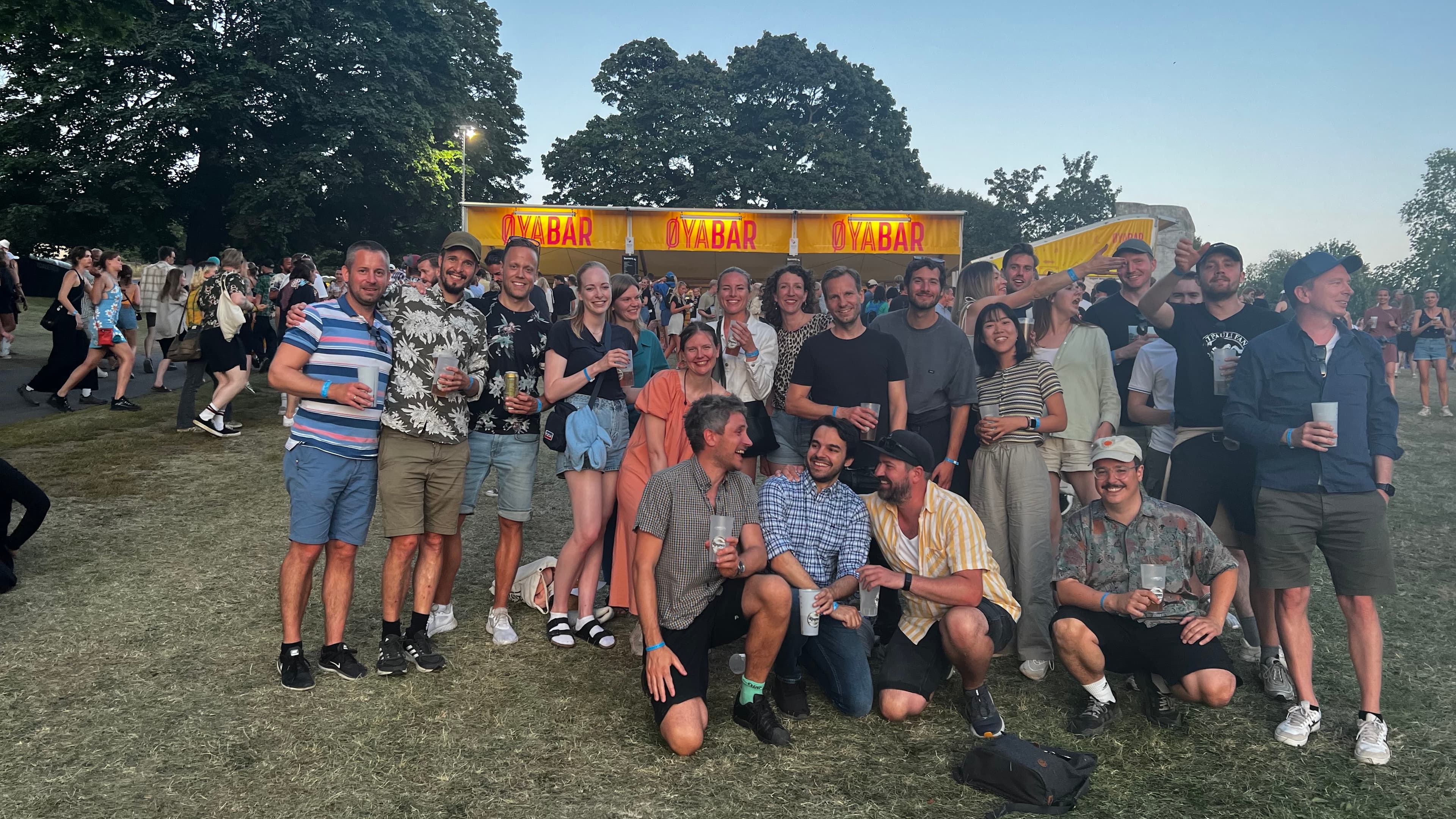 Glade folk på Øya